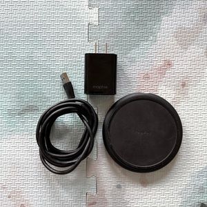 Mophie Magnetic Charger - All Original Pieces - Great Working Order • Pre-Loved